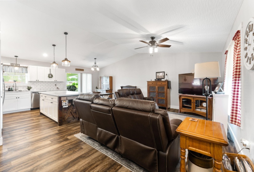 84 Dudley Cir (Interior)-3