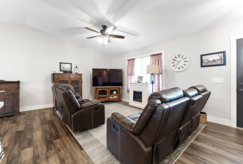 84 Dudley Cir (Interior)-4