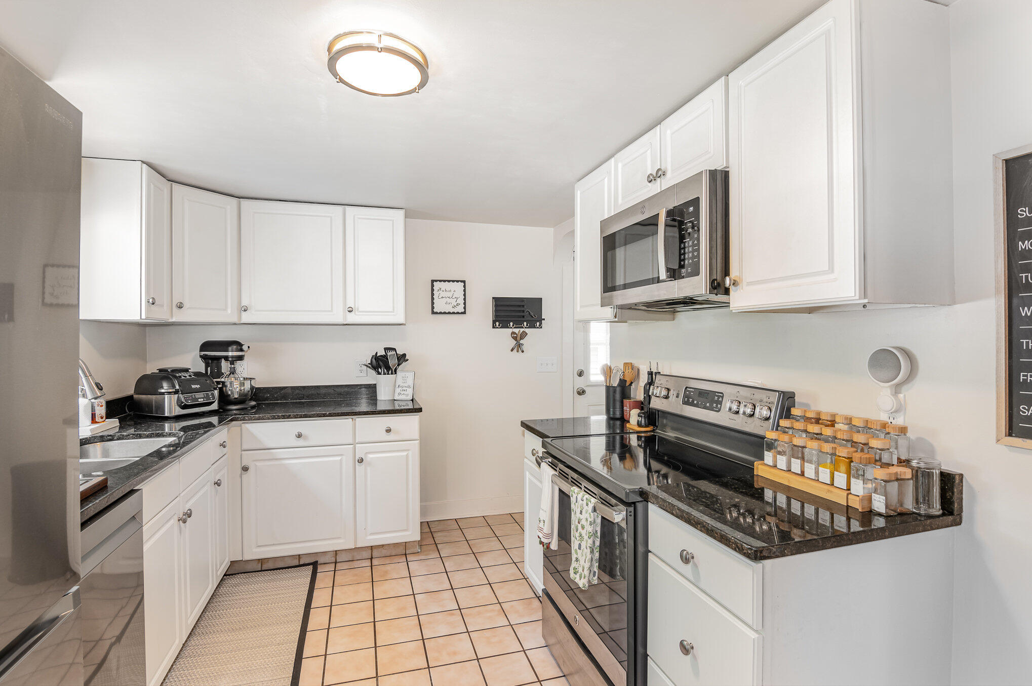 1483 Burnett Road, Springfield, Ohio 45505