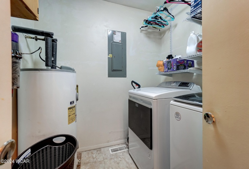 1268 Forest Drive, Lima, Ohio, 4 Bedrooms Bedrooms, ,2 BathroomsBathrooms,Residential,For Sale,Forest,305694