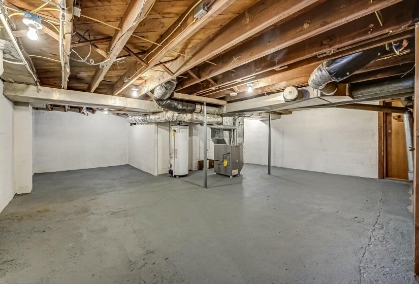 Basement unfinished area