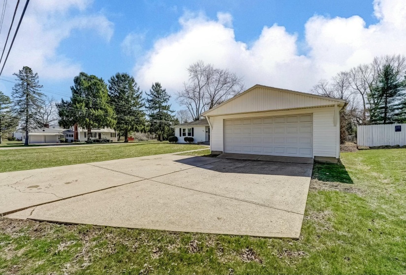 Detached garage