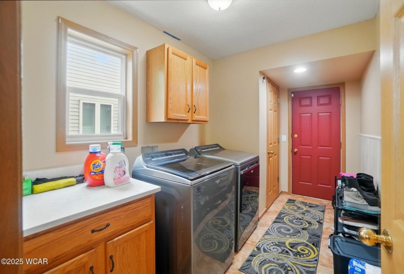 1820 Bishop Lane, Findlay, Ohio, 3 Bedrooms Bedrooms, ,2 BathroomsBathrooms,Residential,For Sale,Bishop,307092