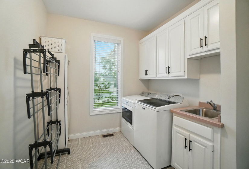 4340 Wintergreen Drive, Lima, Ohio, 4 Bedrooms Bedrooms, ,3 BathroomsBathrooms,Residential,For Sale,Wintergreen,307095