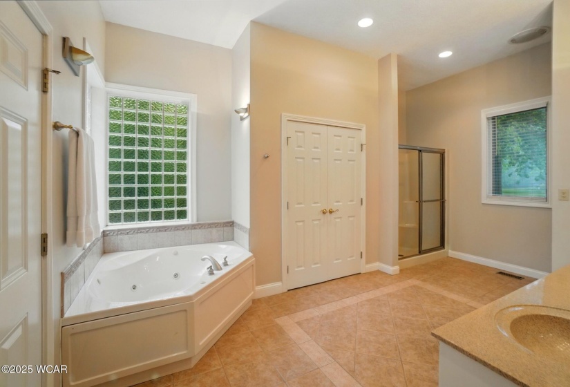4340 Wintergreen Drive, Lima, Ohio, 4 Bedrooms Bedrooms, ,3 BathroomsBathrooms,Residential,For Sale,Wintergreen,307095