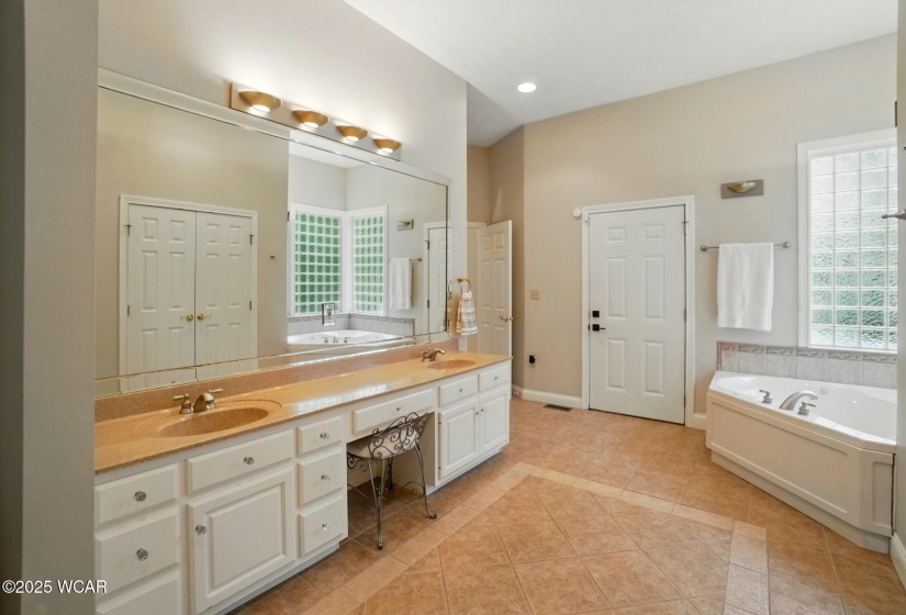 4340 Wintergreen Drive, Lima, Ohio, 4 Bedrooms Bedrooms, ,3 BathroomsBathrooms,Residential,For Sale,Wintergreen,307095