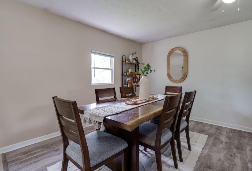 16-web-or-mls-1139-chalet-ave
