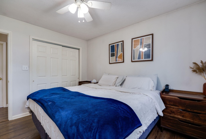 27-web-or-mls-1139-chalet-ave
