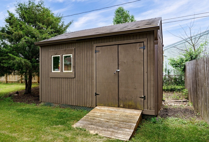 32-web-or-mls-1139-chalet-ave
