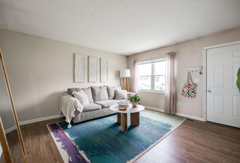 7-web-or-mls-1139-chalet-ave