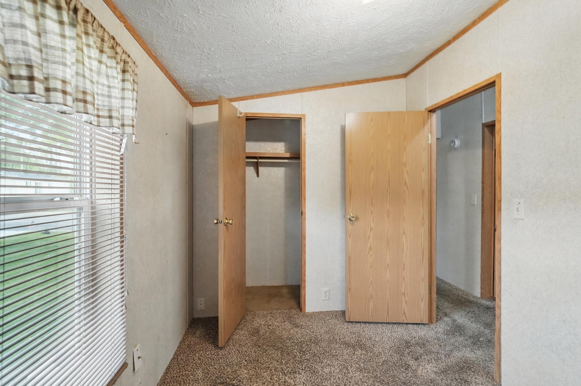 17 Sunset Drive, Springfield, Ohio 45504