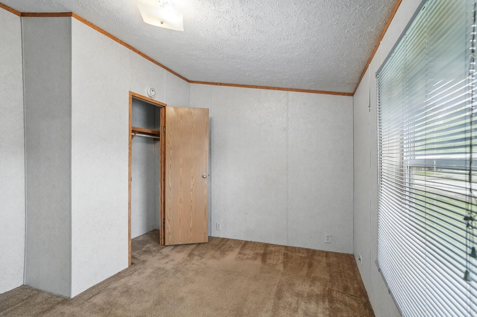 17 Sunset Drive, Springfield, Ohio 45504