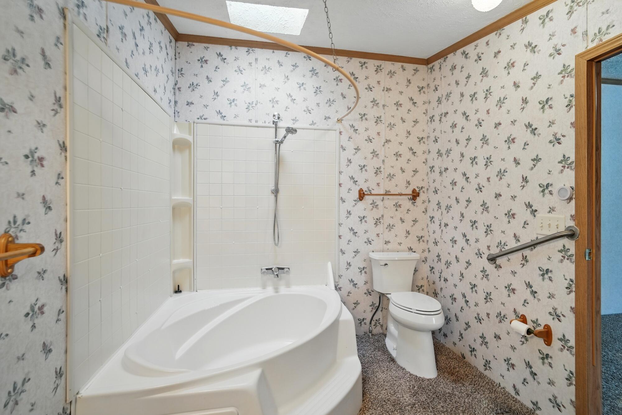 17 Sunset Drive, Springfield, Ohio 45504