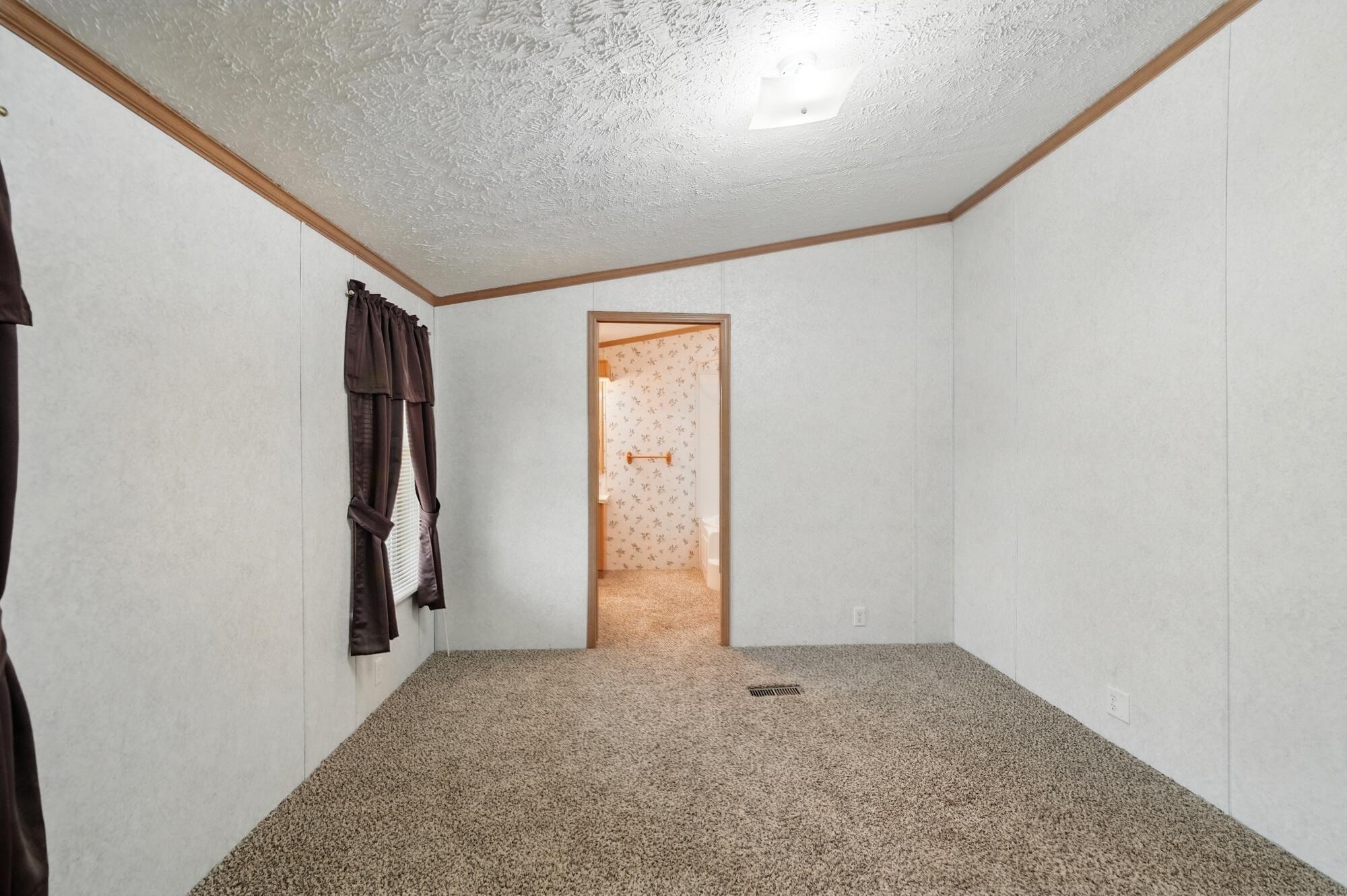 17 Sunset Drive, Springfield, Ohio 45504