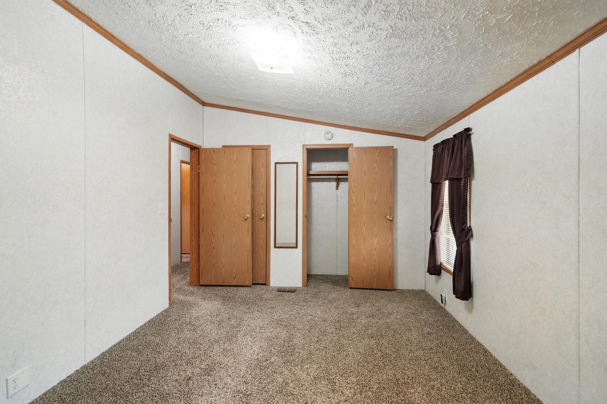 17 Sunset Drive, Springfield, Ohio 45504