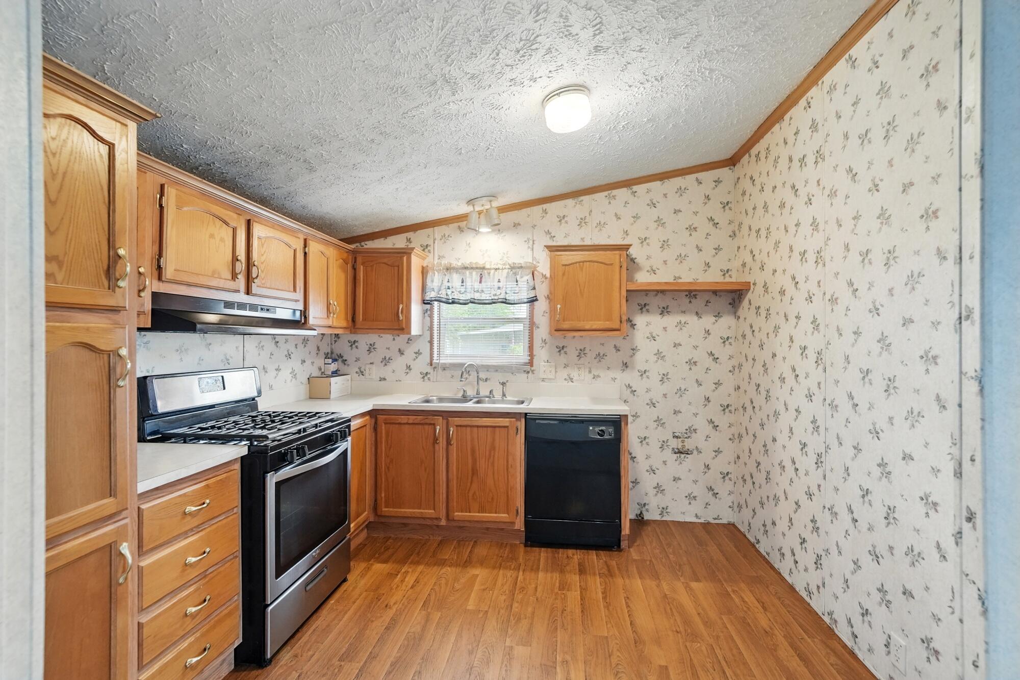 17 Sunset Drive, Springfield, Ohio 45504