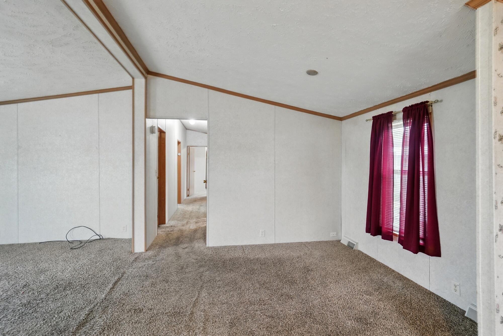 17 Sunset Drive, Springfield, Ohio 45504