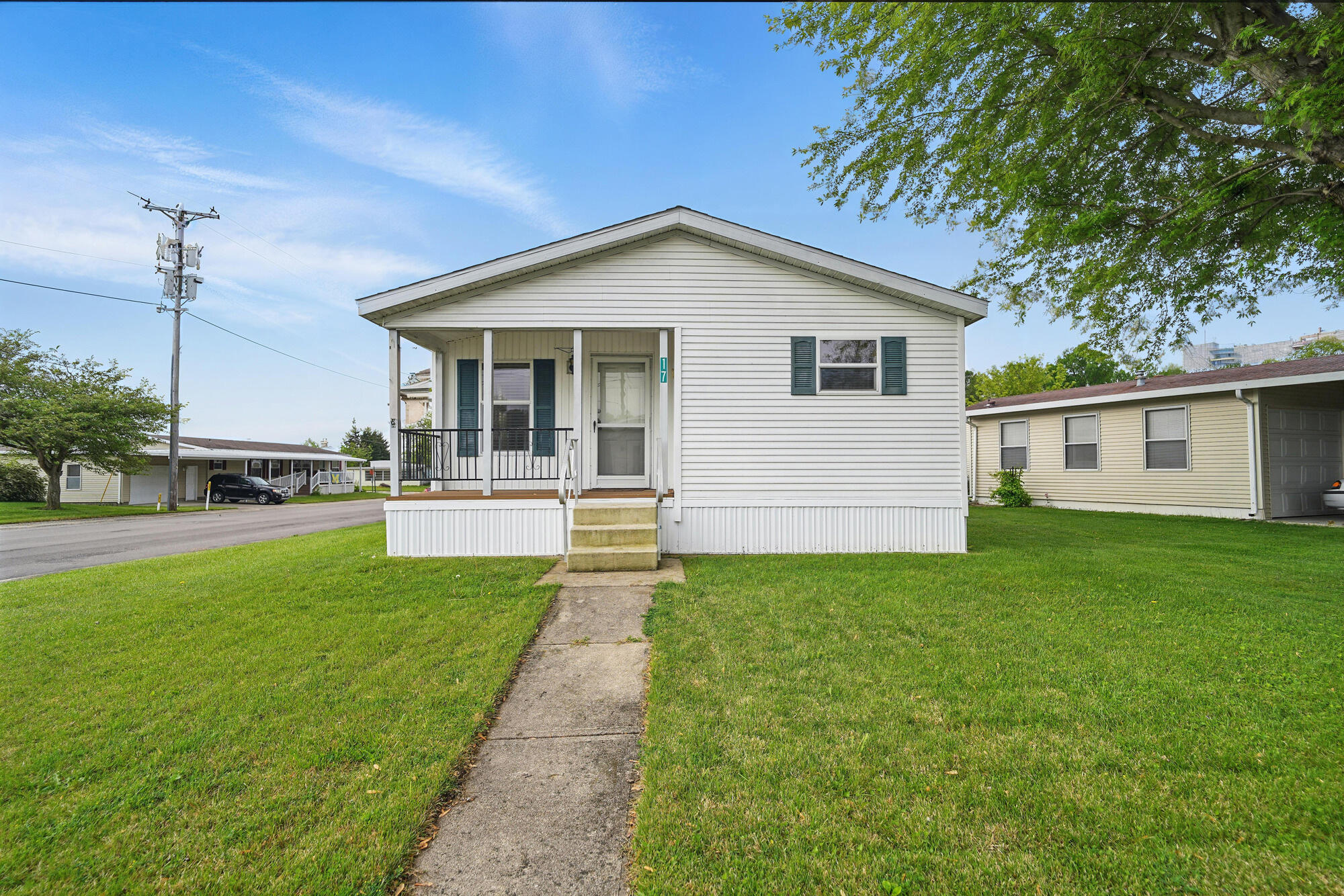17 Sunset Drive, Springfield, Ohio 45504