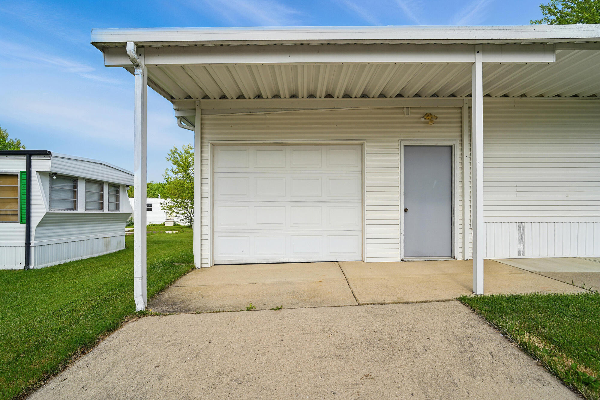 17 Sunset Drive, Springfield, Ohio 45504