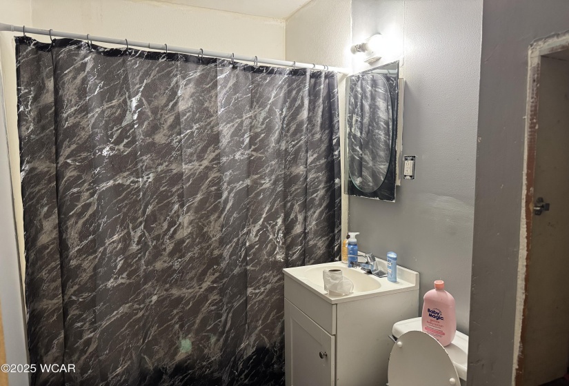 639 Cortlandt Avenue, Lima, Ohio, 5 Bedrooms Bedrooms, ,2 BathroomsBathrooms,Residential,For Sale,Cortlandt,307097