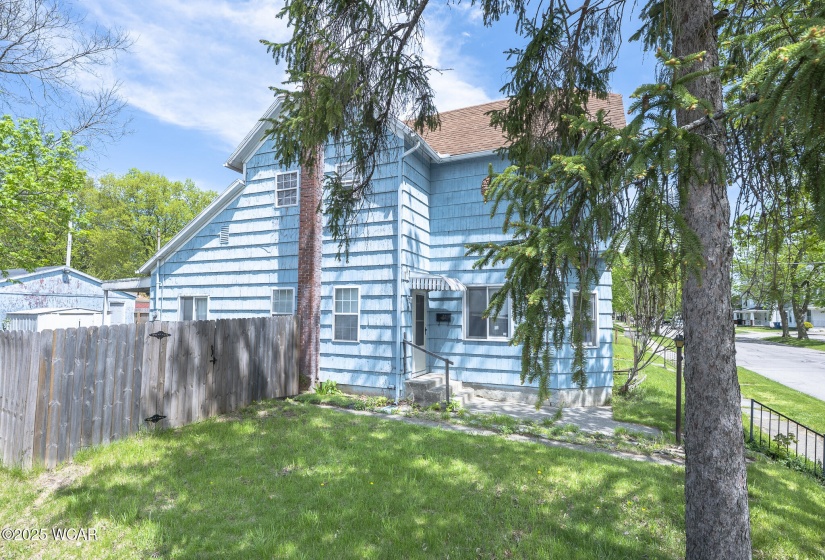 209 Auburn Avenue, Bellefontaine, Ohio, 3 Bedrooms Bedrooms, ,1 BathroomBathrooms,Residential,For Sale,Auburn,306640