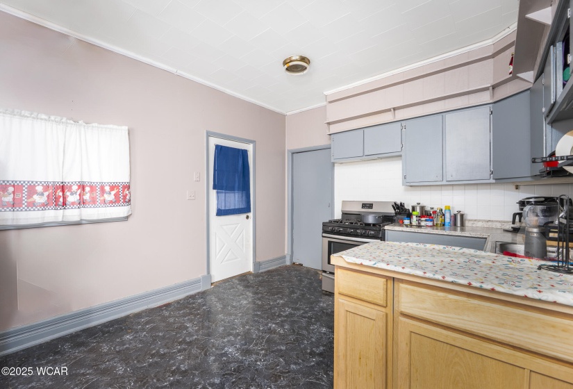 209 Auburn Avenue, Bellefontaine, Ohio, 3 Bedrooms Bedrooms, ,1 BathroomBathrooms,Residential,For Sale,Auburn,306640