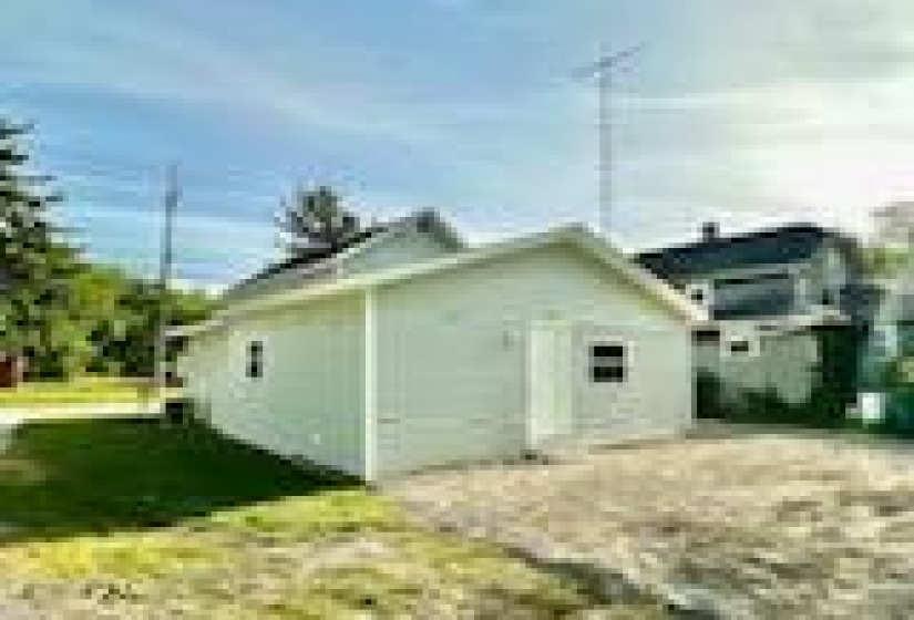 865 4th Street, Lima, Ohio, 3 Bedrooms Bedrooms, ,2 BathroomsBathrooms,Residential,For Sale,4th,307098