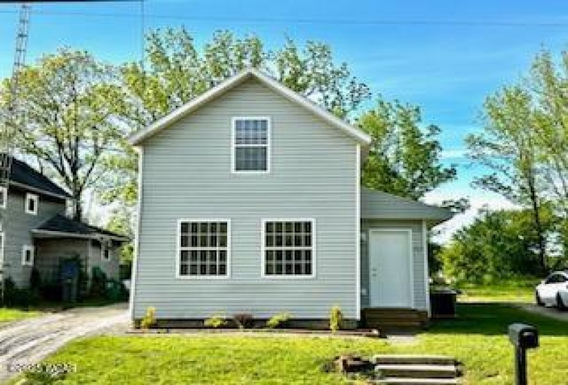 865 4th Street, Lima, Ohio, 3 Bedrooms Bedrooms, ,2 BathroomsBathrooms,Residential,For Sale,4th,307098