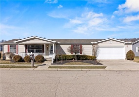 445 Park Hills Crossing, Fairborn, Ohio 45324, 3 Bedrooms Bedrooms, ,2 BathroomsBathrooms,Residential,For Sale,Park Hills,1038765