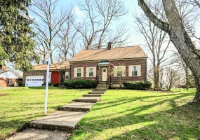 407 Broadmoor Boulevard, Springfield, Ohio 45504, 3 Bedrooms Bedrooms, ,1 BathroomBathrooms,Residential,For Sale,Broadmoor,1035750