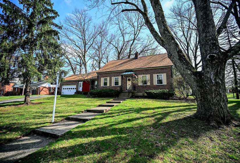 407 N Broadmoor Blvd