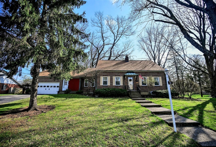 407 N Broadmoor Blvd