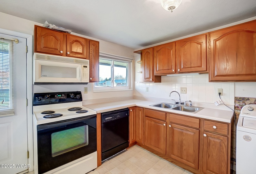 1420 Grove Street, Sidney, Ohio, 3 Bedrooms Bedrooms, ,1 BathroomBathrooms,Residential,For Sale,Grove,306533