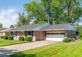 730 Maplecrest Drive, Troy, Ohio 45373, 3 Bedrooms Bedrooms, ,1 BathroomBathrooms,Residential,For Sale,Maplecrest,1038800