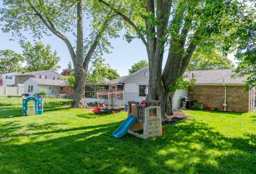 730 Maplecrest 37