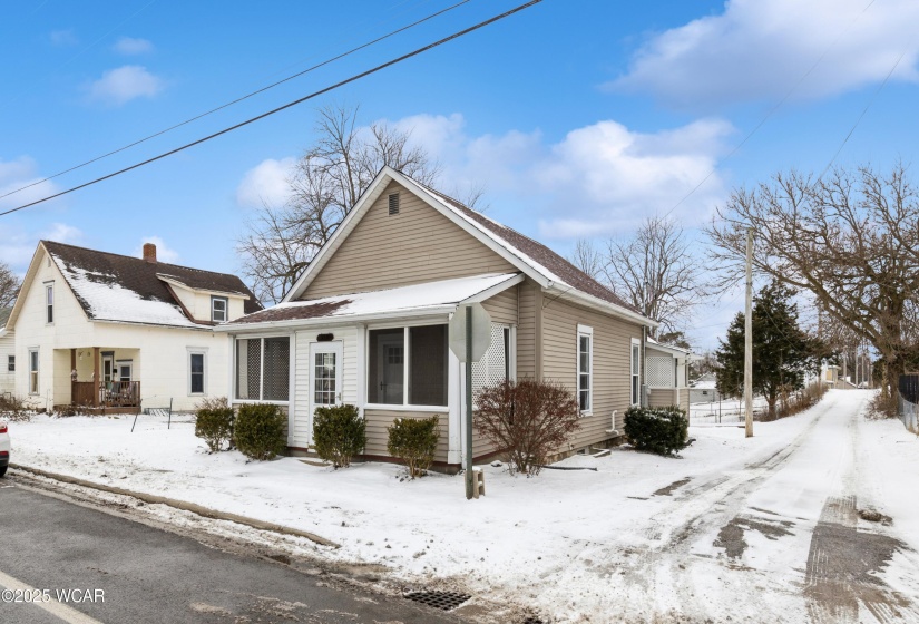 216 Ludlow Road, Bellefontaine, Ohio, 2 Bedrooms Bedrooms, ,1 BathroomBathrooms,Residential,For Sale,Ludlow,306048
