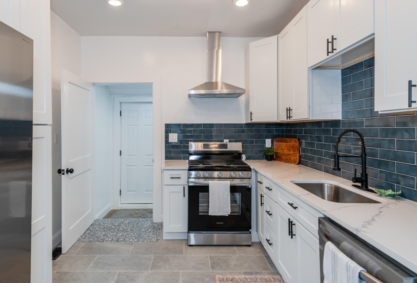340 E Court 21