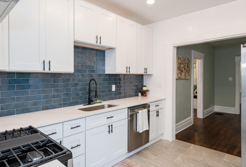 340 E Court 22