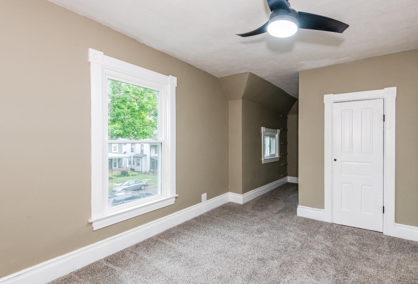 340 E Court 33