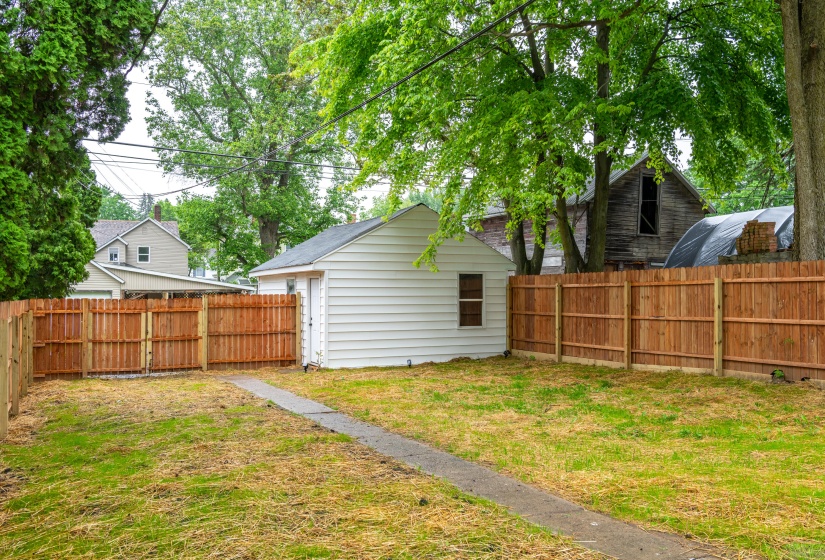 340 E Court 43