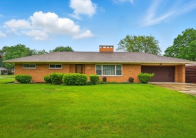 70 Helen Street, Enon, Ohio 45323, 3 Bedrooms Bedrooms, ,1 BathroomBathrooms,Residential,For Sale,Helen,1038817