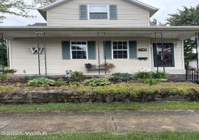 609 Benton Street, Wapakoneta, Ohio, 4 Bedrooms Bedrooms, ,2 BathroomsBathrooms,Residential,For Sale,Benton,307135