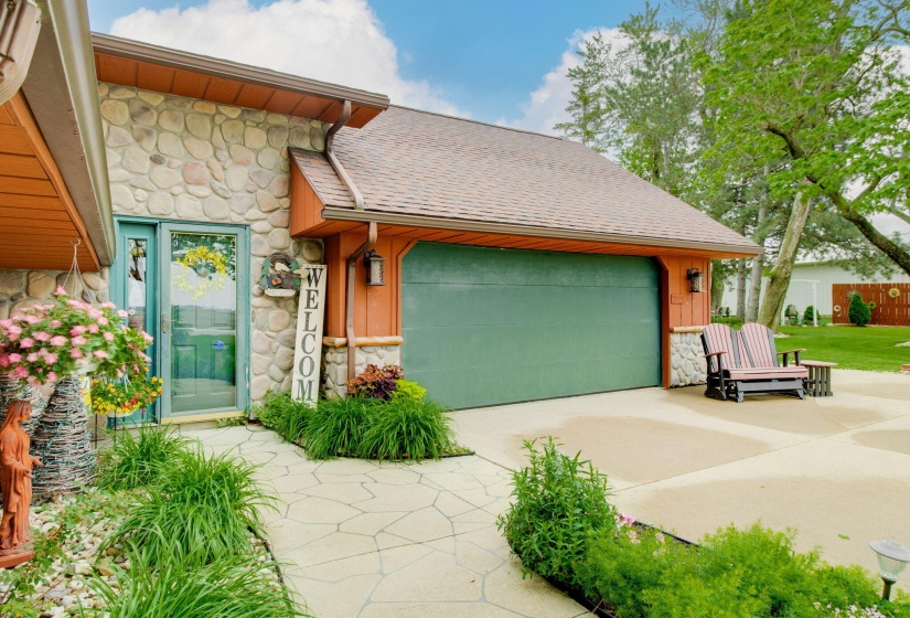 7-web-or-mls-2025 05 20 - 3445RockfordWe