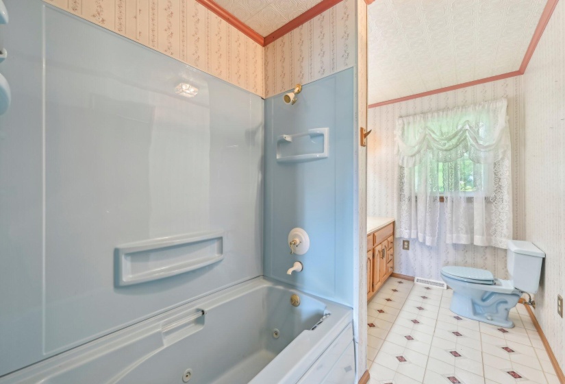 Full Bathroom
