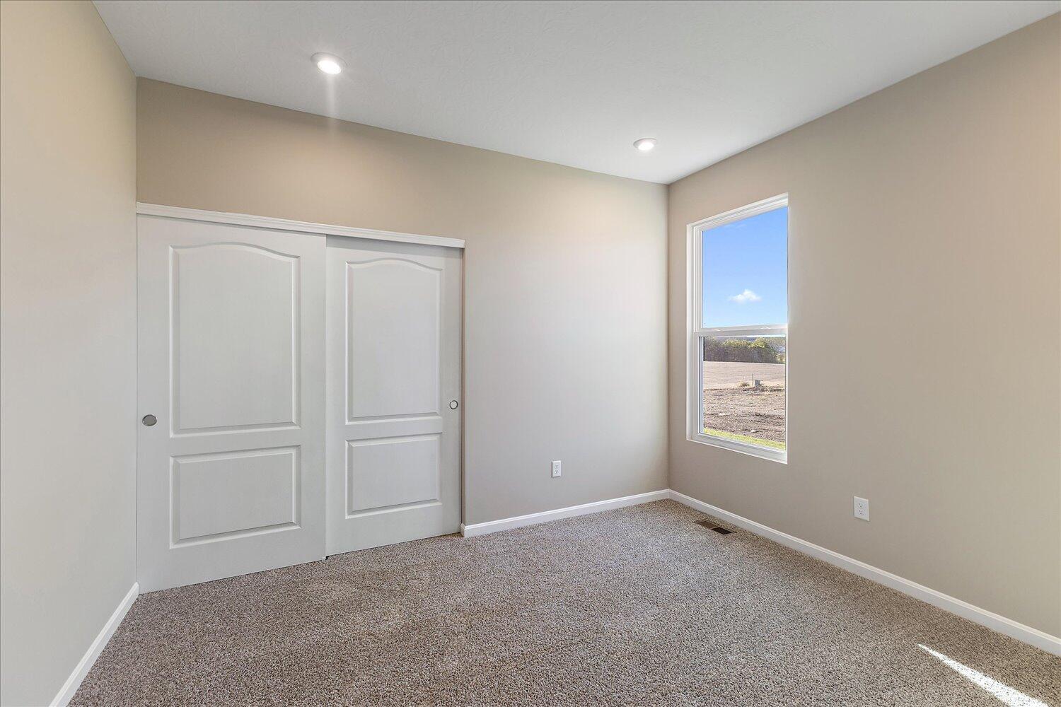 410 Landon Lane, Springfield, Ohio 45505