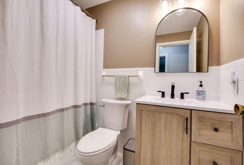 37-web-or-mls-3300-old-clifton-rd