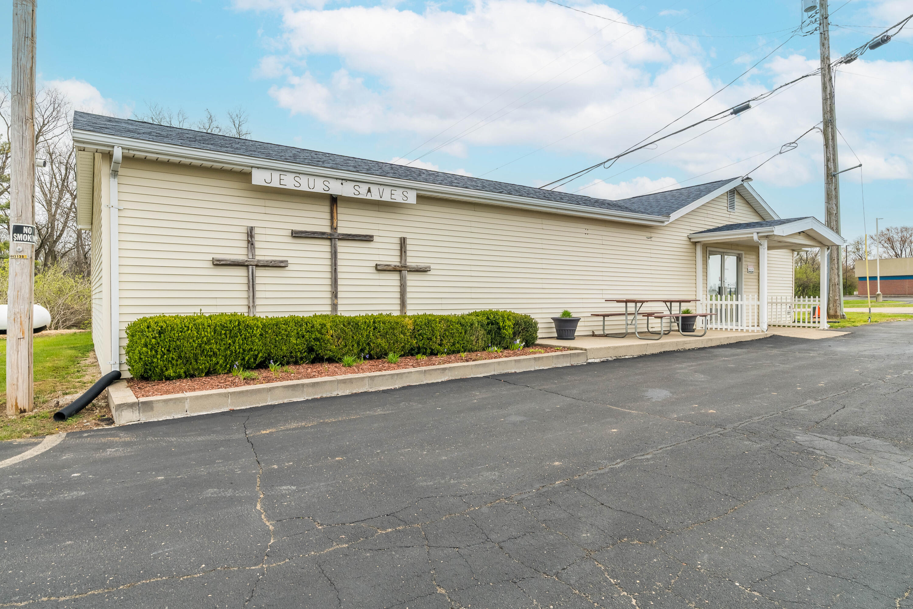 7045 US 40, New Carlisle, Ohio 45344