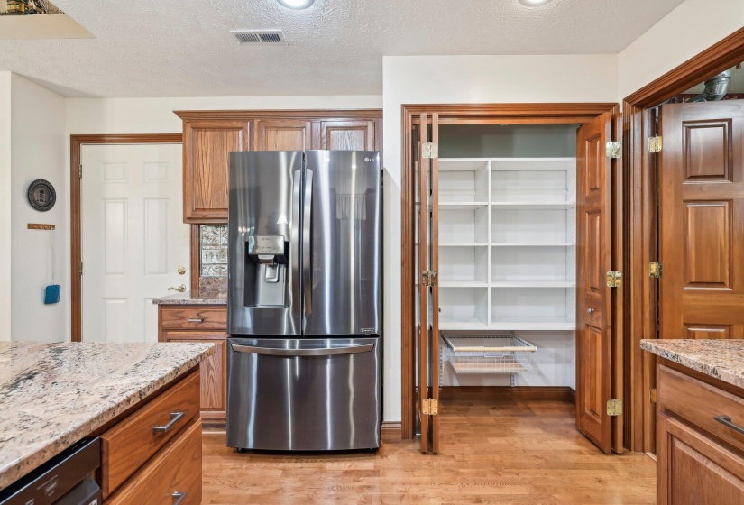 13-web-or-mls-Willow Lakes Dr-2805-013