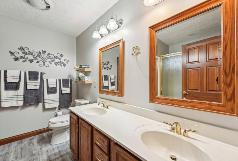 22-web-or-mls-Willow Lakes Dr-2805-022