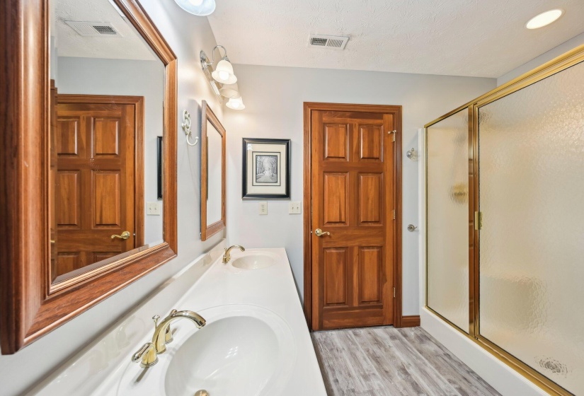 23-web-or-mls-Willow Lakes Dr-2805-023